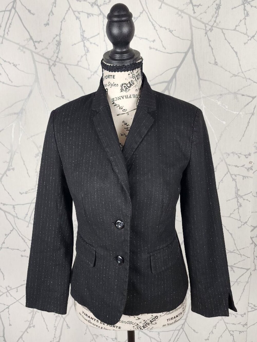 Banana Republic Black Silver Pinstripe Fitted Short Blazer